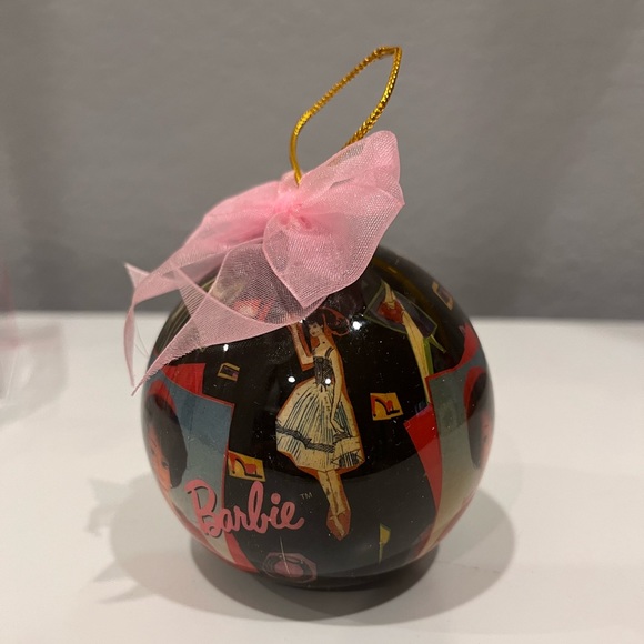 Vintage Barbie 1996 Christmas Ornament- Jackie O - Picture 3 of 5